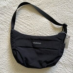 Lululemon sling crossbody bag